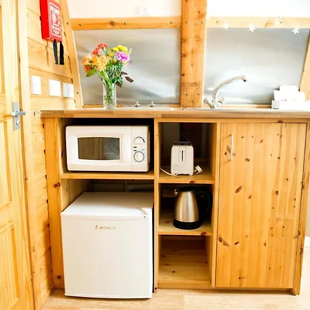 Wallsend & Glamping Pods *